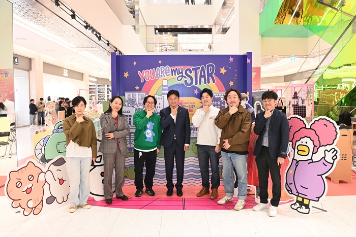 5-1. 조용익 부천시장과 참여 기업인들이 기념사진을 찍고 있다.JPG