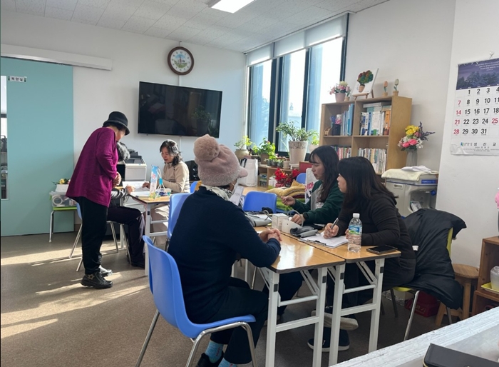 2. ‘찾아가는 무료진료 및 건강상담’ 진행 모습.jpg