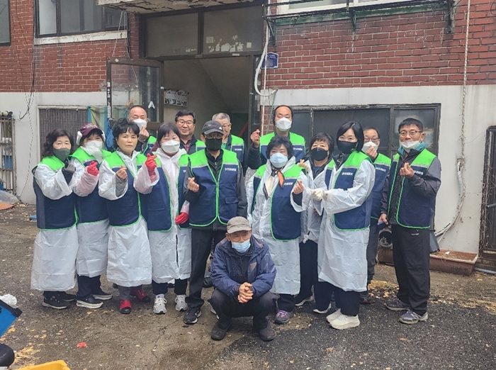 2.1.단체 기념 사진.jpeg