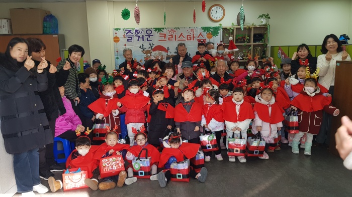 2-1. 나눔행사에 참석한 원미2동, 참다솔 어린이집 원아들.jpg