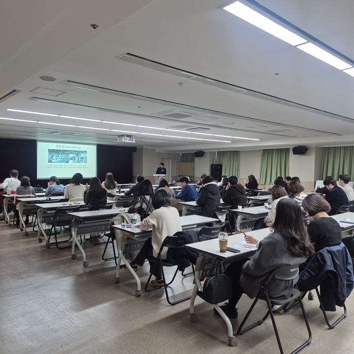 3-1부천시는 지난 19일 ‘우리동네 新활동가 발굴을 위한 공무원 교육’을 실시했다.jpg