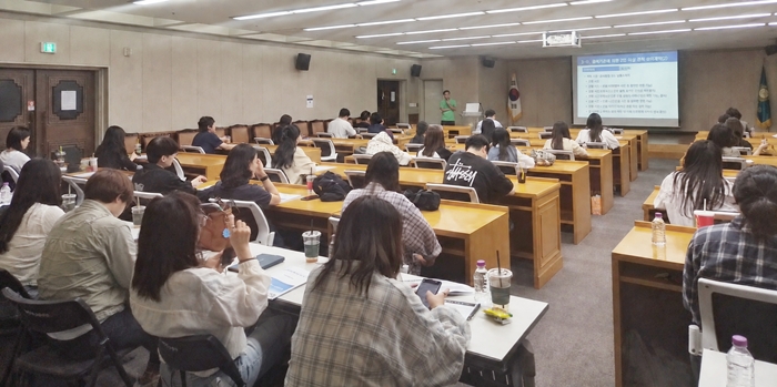 4. ‘2026년 하반기 계약 실무교육’ 현장 모습.jpg