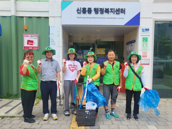부천 신흥동, 집중호우 대비 빗물받이 일제 정비 실시